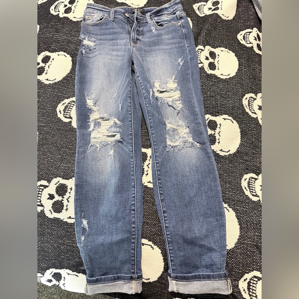 Judy Blue Ripped Boyfriend Jeans in Blue